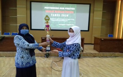 Juara 1 KOSN Cabang Karate Kata Putri Tingkat Kabupaten Banjarnegara Tahun2020