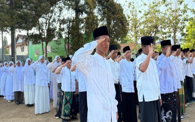 LITERASI DI HARI SANTRI